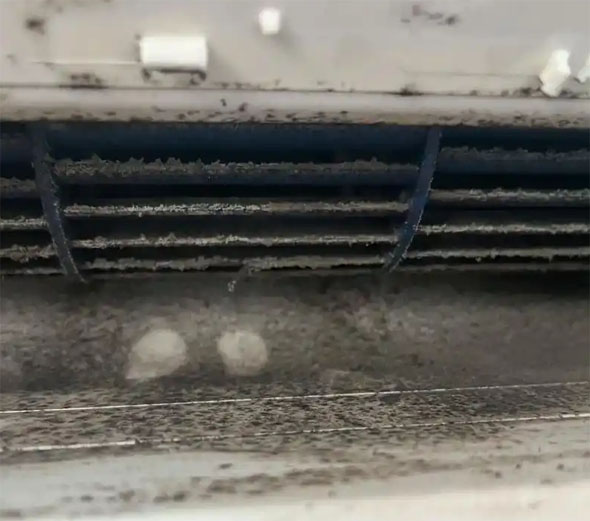 泽库空调吹的风有股烧焦味是怎么回事